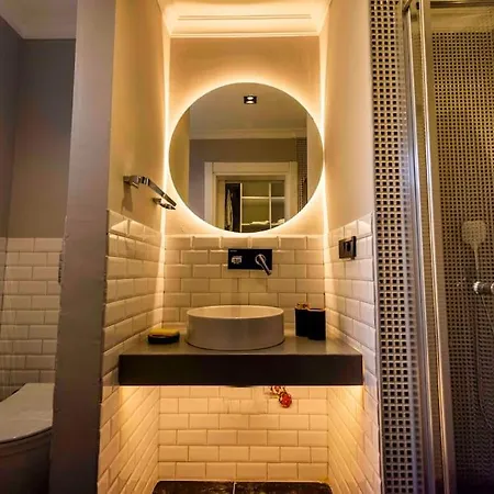 Hotel 4+1 Havuzlu Deux 4*