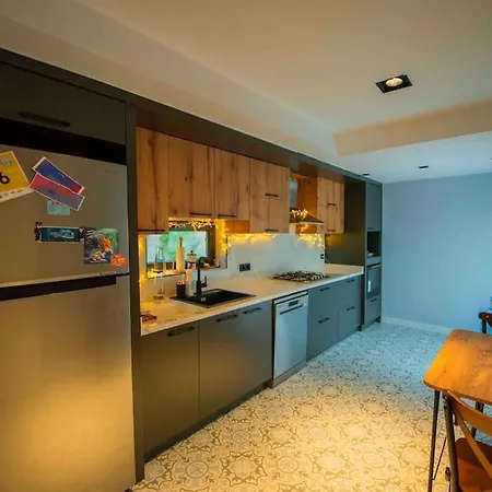 Hotel 4+1 Havuzlu Deux 4*
